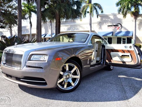 Used 2015 Rolls-Royce Wraith image 35