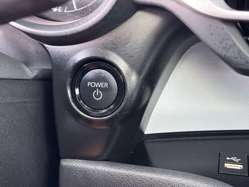 Certified 2026 Toyota Sienna XLE FWD image 30