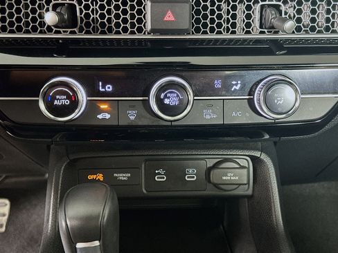 Used 2025 Honda Civic Sport image 23
