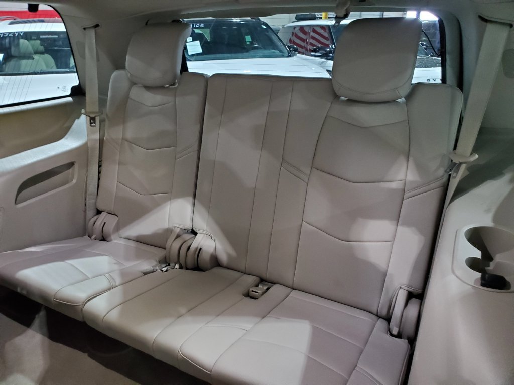 Used 2017 Cadillac Escalade Premium Luxury AWD/4WD image 25