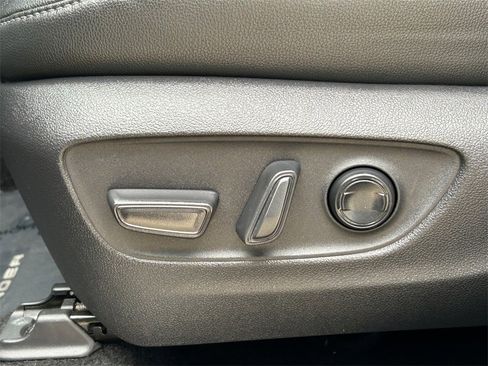 Used 2024 Toyota Grand Highlander Limited image 18