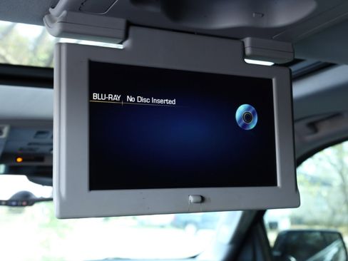 Used 2015 Cadillac Escalade Premium image 15