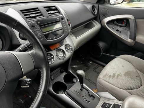 Used 2007 Toyota RAV4 Limited image 16