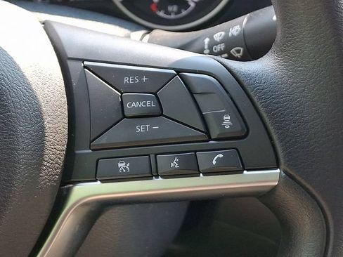 Used 2025 Nissan Sentra SV FWD image 23