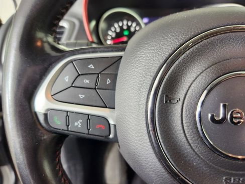 Used 2020 Jeep Compass Trailhawk AWD/4WD image 25