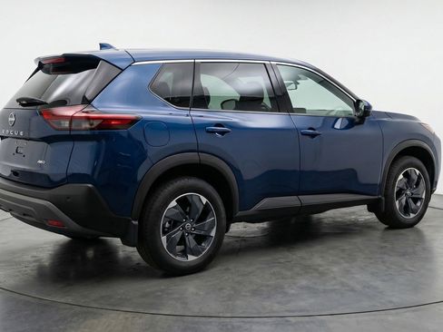 Used 2025 Nissan Rogue SV image 9