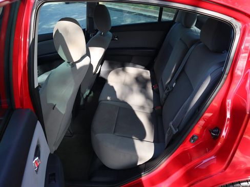 Used 2012 Nissan Sentra 2.0 SR FWD image 12