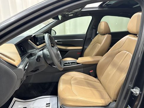 Used 2020 Hyundai Sonata SEL w/ Premium + Sunroof Package FWD image 13