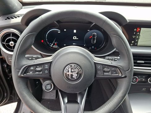 New 2026 Alfa Romeo Stelvio Sprint w/ Convenience Package AWD/4WD image 16