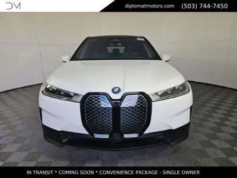 Used 2024 BMW iX xDrive50 w/ Convenience Package AWD/4WD image 2