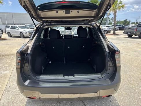 New 2025 Nissan Kicks SV w/ Interior Electronics Package image 6