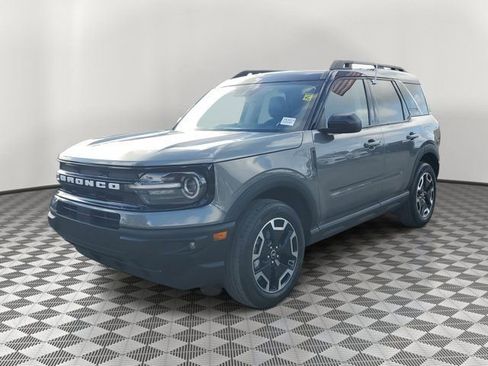 Used 2024 Ford Bronco Sport Outer Banks w/ Tech Package image 3
