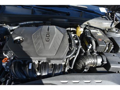 Used 2025 Hyundai Sonata SE image 9