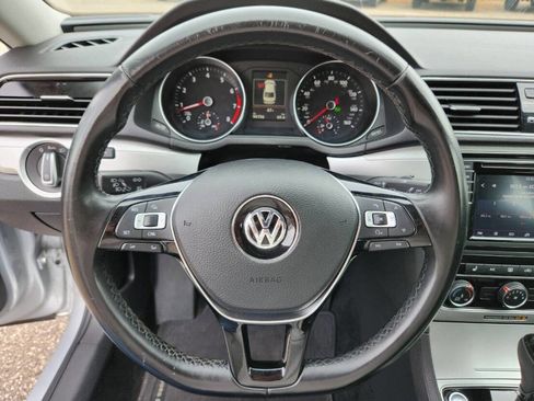 Used 2019 Volkswagen Passat 2.0T Wolfsburg w/ Wheels & Sunroof Package image 22