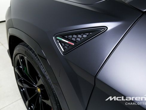 Used 2024 Lamborghini Urus S image 44