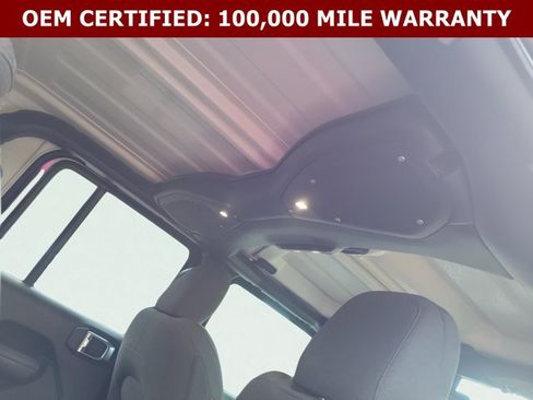 Used 2024 Jeep Gladiator Sport AWD/4WD image 15