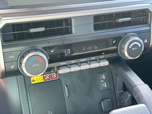 Used 2025 Toyota 4Runner TRD Off-Road image 18