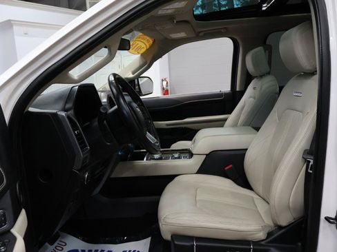 Used 2018 Ford Expedition Platinum AWD/4WD image 11