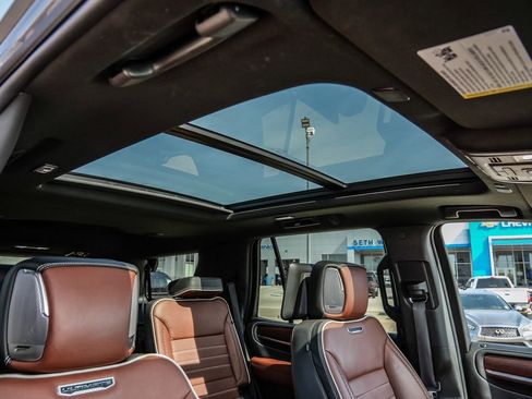 Certified 2023 GMC Yukon Denali Ultimate image 20