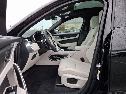 New 2026 Jaguar F-PACE R-Dynamic S image 11