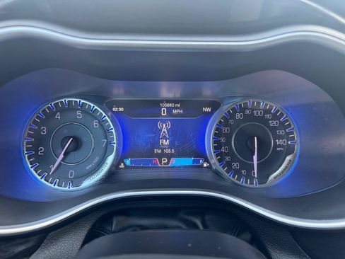 Used 2015 Chrysler 200 C FWD image 15