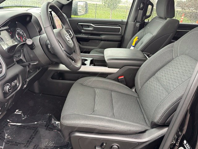Used 2025 RAM 1500 Big Horn AWD/4WD image 16