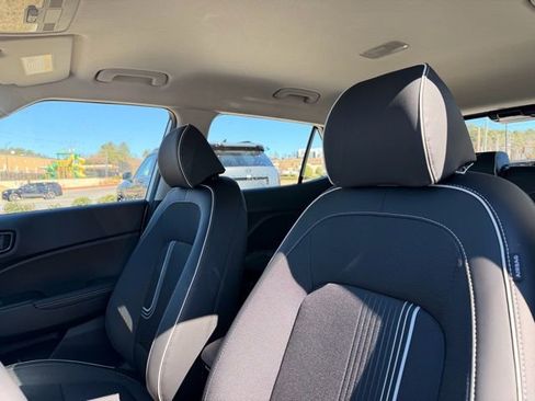 New 2026 Hyundai Venue SEL image 22