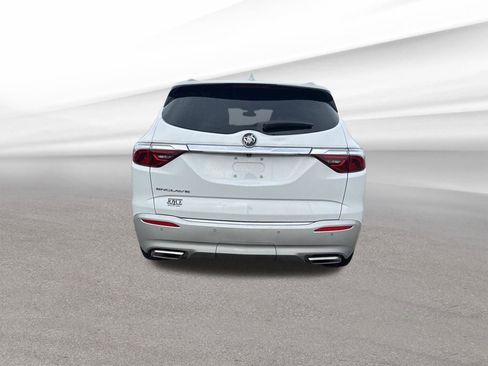 Certified 2024 Buick Enclave Essence image 5