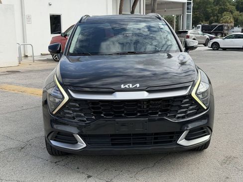 Certified 2023 Kia Sportage EX w/ EX Premium Package AWD/4WD image 3