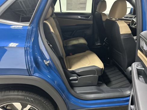 New 2025 Volkswagen Atlas Cross Sport SE image 27