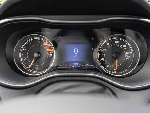 Used 2020 Jeep Cherokee Limited AWD/4WD image 12