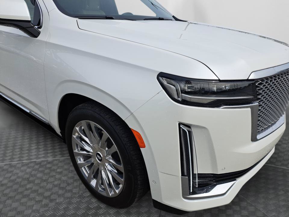Certified 2022 Cadillac Escalade Premium Luxury w/ Performance Package AWD/4WD image 15