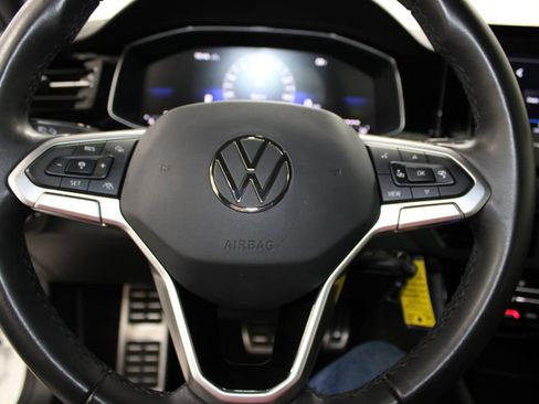 Used 2025 Volkswagen Jetta Sport FWD image 34