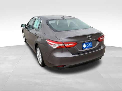 Used 2019 Toyota Camry L image 3