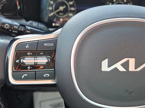Used 2023 Kia Sorento SX AWD/4WD image 29