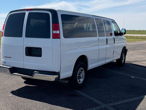 Used 2019 Chevrolet Express 3500 LT w/ LT Preferred Equipment Group RWD image 3
