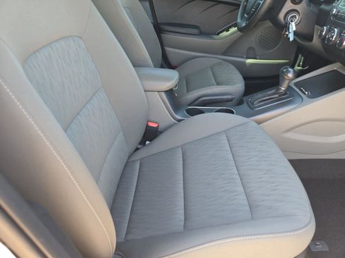 Used 2015 Kia Forte LX image 19