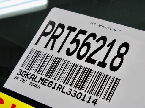 Used 2024 GMC Terrain SLE w/ Driver Convenience Package FWD image 34