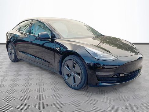 Used 2021 Tesla Model 3 Standard Range Plus RWD image 38
