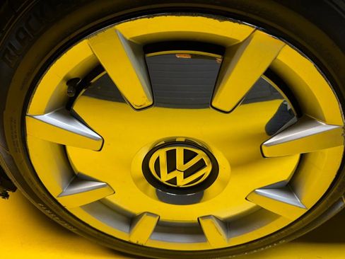 Used 2013 Volkswagen Beetle 2.5 FWD image 6