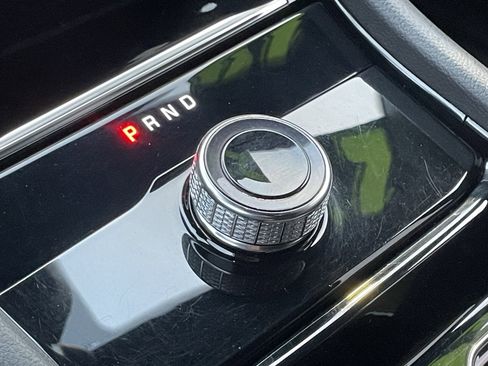 Used 2022 Jeep Grand Cherokee Altitude image 23