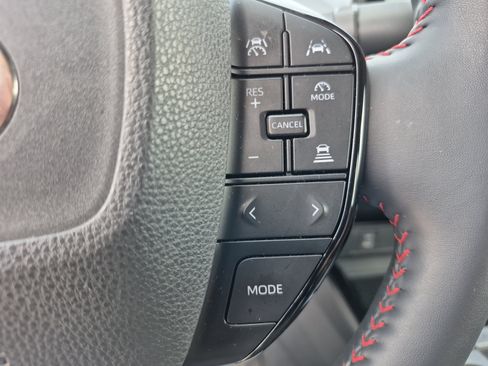 Used 2026 Toyota Prius Plug-In Hybrid FWD image 27