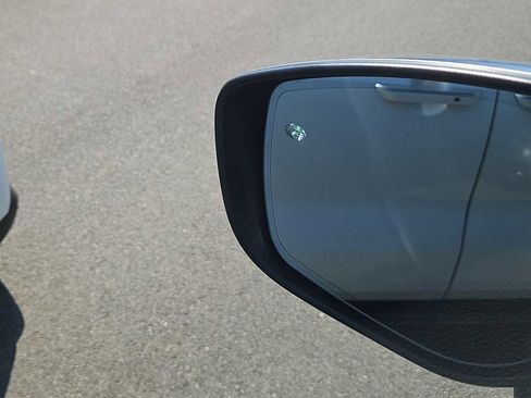 Used 2023 Subaru Ascent Limited w/ Technology Package image 26