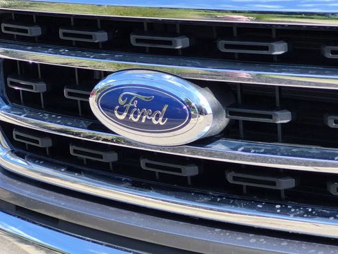 Used 2022 Ford F150 XLT w/ Equipment Group 302A High AWD/4WD image 12