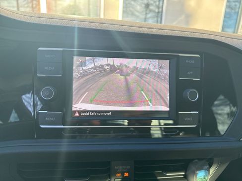 Used 2020 Volkswagen Jetta image 16