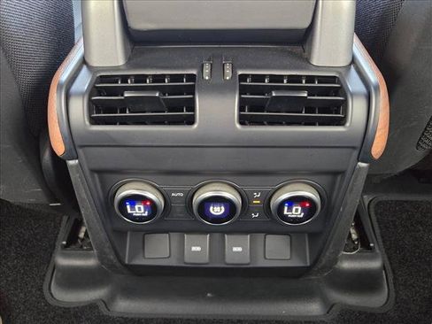 Used 2024 Land Rover Defender 110 X AWD/4WD image 18