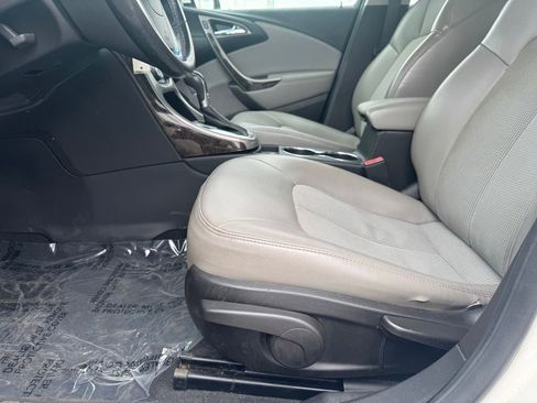 Used 2013 Buick Verano FWD image 5