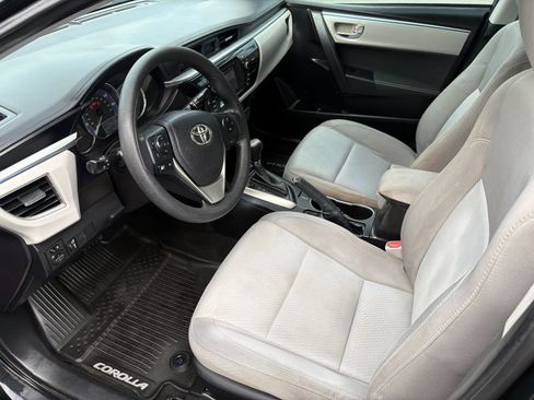 Used 2016 Toyota Corolla LE FWD image 9