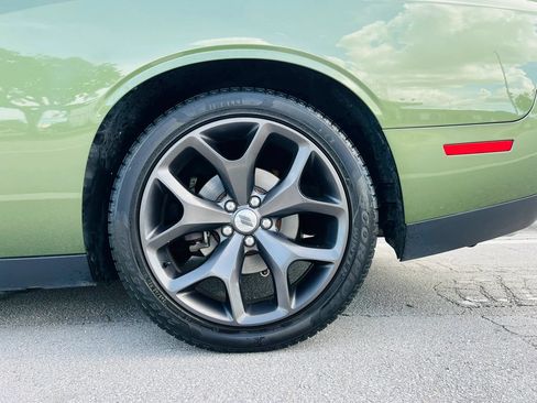 Used 2019 Dodge Challenger R/T RWD image 11