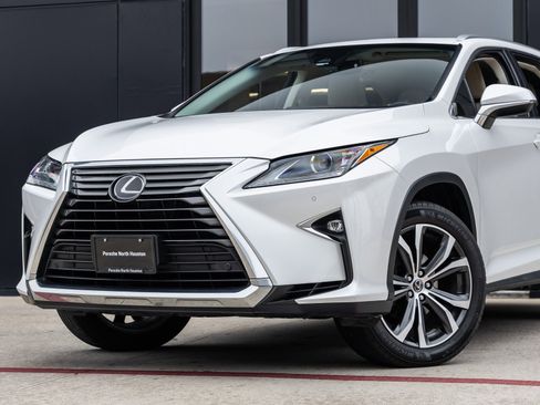 Used 2018 Lexus RX 350L FWD image 3